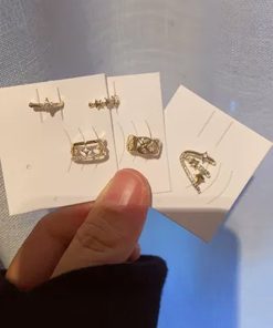 Chic Asymmetrical Ear Clips for Women, Korean Style, No Ear Holes, High-End 2025 Fashion Earrings for Influencers