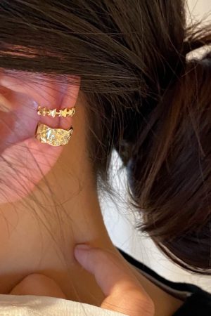 Chic Asymmetrical Ear Clips for Women, Korean Style, No Ear Holes, High-End 2025 Fashion Earrings for Influencers