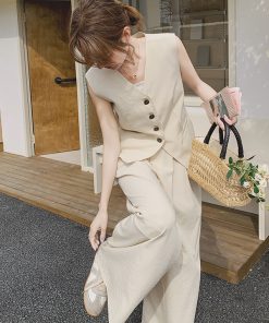Chic Beige Three-Piece Suit Set with Vest and Wide-Leg Pants for Summer OOTD - Elegant and Age-Reducing Style