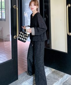 Chic Black Sweatshirt and Wide-Leg Pants Two-Piece Set, Elegant Spring 2025 Fashion, Trendy Outfit for Autumn 2025