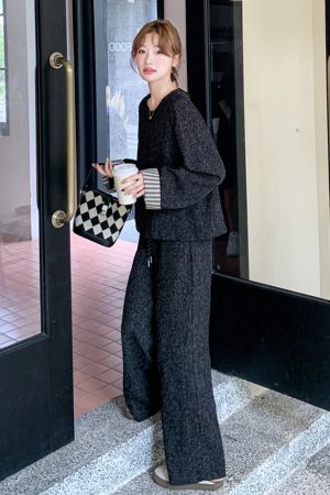 Chic Black Sweatshirt and Wide-Leg Pants Two-Piece Set, Elegant Spring 2025 Fashion, Trendy Outfit for Autumn 2025