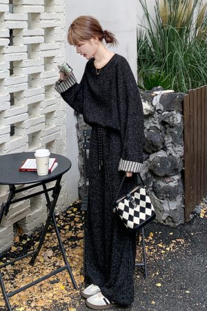 Chic Black Sweatshirt and Wide-Leg Pants Two-Piece Set, Elegant Spring 2025 Fashion, Trendy Outfit for Autumn 2025