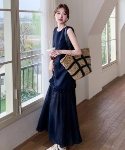 Chic Dark Blue Sleeveless Dress for May Day Travel - Elegant and Stylish Design, Perfect for Summer Outings