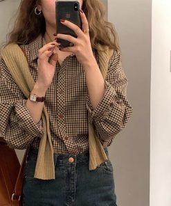 Chic French-Style Polo Checkered Top for Women, Retro Hong Kong Design, Spring Summer 2025, Vintage-Inspired Fashion