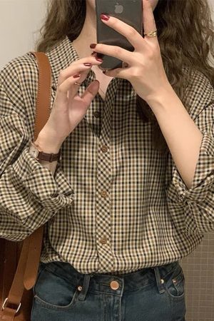 Chic French-Style Polo Checkered Top for Women, Retro Hong Kong Design, Spring Summer 2025, Vintage-Inspired Fashion