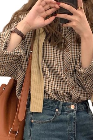 Chic French-Style Polo Checkered Top for Women, Retro Hong Kong Design, Spring Summer 2025, Vintage-Inspired Fashion