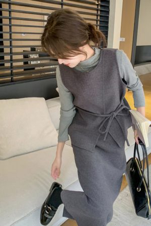 Chic Gray Woolen Vest and Skirt Set for Women - Korean Style, Elegant Three-Piece Outfit for Fall and Winter Fashion