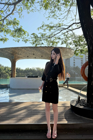 Chic Hepburn Little Black Dress - Artistic Long Sleeve Design for Women - 2025 Spring/Summer Fashion Essential