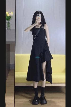 Chic Hepburn-Style Black Spaghetti Strap Dress for Women, Irregular Long Summer Dress with Waist-Cinching Design