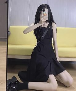 Chic Hepburn-Style Black Spaghetti Strap Dress for Women, Irregular Long Summer Dress with Waist-Cinching Design