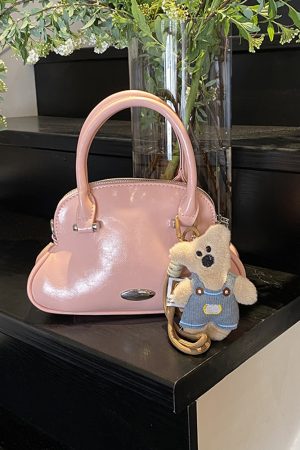 Chic Korean-Style Silver Shell Handbag for Women, 2025 Trendy Crossbody Shoulder Bag, Niche Fashion Accessory.