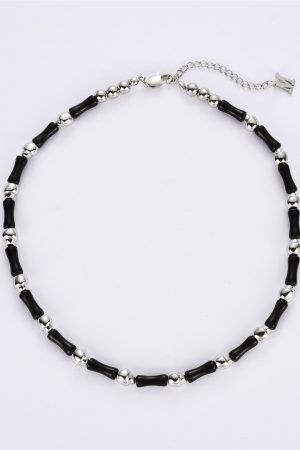 Chic Minimalist Black Agate Gemstone Clavicle Chain Necklace - European & American Light Luxury Beaded Design