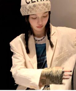 Chic Minimalist Black Agate Gemstone Clavicle Chain Necklace - European & American Light Luxury Beaded Design