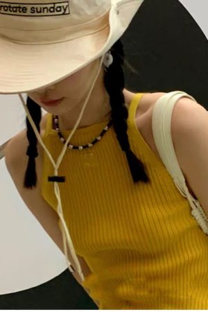 Chic Minimalist Black Agate Gemstone Clavicle Chain Necklace - European & American Light Luxury Beaded Design