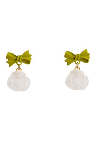Chic Minimalist Clip-On Flower Earrings for Women - No Ear Holes, Cool Ins Style, Simple Camellia Design