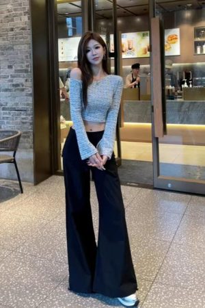 Chic Off-Shoulder Long Sleeve T-Shirt with Diagonal Collar and Shimmer, Slim Fit Cropped Top for Autumn Fashion