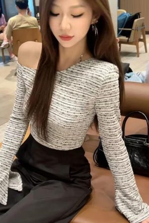 Chic Off-Shoulder Long Sleeve T-Shirt with Diagonal Collar and Shimmer, Slim Fit Cropped Top for Autumn Fashion