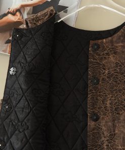 Chinese National Style Oversized Wool Vest with Jacquard Design - Warm Sleeveless Coat for Winter - Elegant Round Neck Fashion