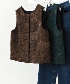 Chinese National Style Oversized Wool Vest with Jacquard Design - Warm Sleeveless Coat for Winter - Elegant Round Neck Fashion
