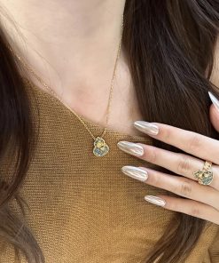 Chinese-Style Antique Celadon Gourd Pendant Necklace for Women - 2025 Light Luxury Versatile Accessory