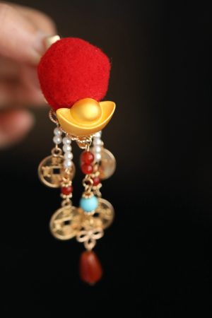 Chinese-Style Autumn Winter Hair Accessories Festive Red Ingot Hairpin Pom-Pom Hanfu Girl Headdress for New Year Celebrations