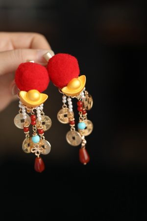Chinese-Style Autumn Winter Hair Accessories Festive Red Ingot Hairpin Pom-Pom Hanfu Girl Headdress for New Year Celebrations