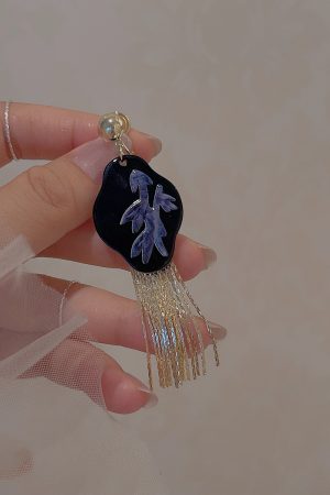 Chinese-Style Bamboo Tassel Earrings for Women, Vintage Black Clip-On Ear Studs, Long Metal Design, No Piercing Needed