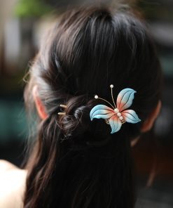 Chinese-Style Butterfly Flower Hairpin, Cheongsam Accessory for Girls, Ancient Style Side Bun Clip, Fairy Aesthetic Hair Jewelry