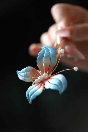 Chinese-Style Butterfly Flower Hairpin, Cheongsam Accessory for Girls, Ancient Style Side Bun Clip, Fairy Aesthetic Hair Jewelry