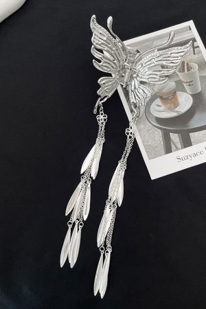 Chinese Style Butterfly Tassel Hair Claw - Ethnic Retro Shark Clip Hairpin Accessory for Women - Perfect for Bun Hairstyles