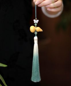 Chinese-Style Classical Gourd Tassel Pendant for Women - Ancient Hanfu Accessories, Qipao Collar Jewelry