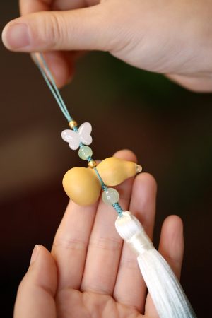 Chinese-Style Classical Gourd Tassel Pendant for Women - Ancient Hanfu Accessories, Qipao Collar Jewelry
