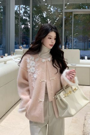 Chinese Style Embroidered Woolen Thick Coat for Women, High-End Loose Fit Winter Outerwear, National Wind Fashion