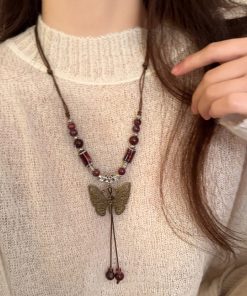 Chinese-Style Ethnic Butterfly Pendant Necklace, Retro Light Luxury Clavicle Chain, 2025 Niche Accessory for Trendy Fashion