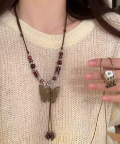 Chinese-Style Ethnic Butterfly Pendant Necklace, Retro Light Luxury Clavicle Chain, 2025 Niche Accessory for Trendy Fashion