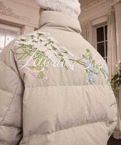 Chinese-Style Floral Embroidered Collar Warm Graphene Cotton Coat, Classic Design for Fall and Winter Fashion