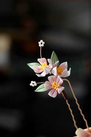 Chinese-Style Floral Winding Hairpin, U-Shaped Hanfu Accessory for Qipao, Daily Updo, Vintage Pink Hair Ornament