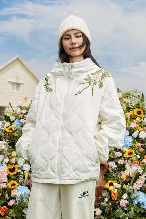 Chinese-Style Floral Wreath Gourd Quilted Lightweight Down Jacket Coat with Over-the-Shoulder Design