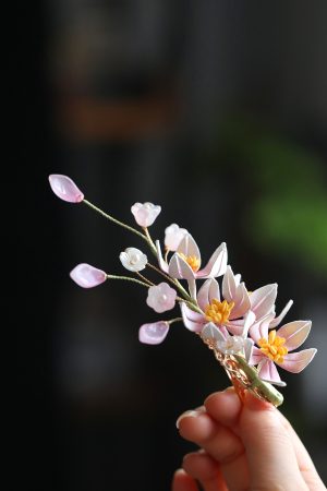 Chinese Style Flower-Wrapped Hairpin Headdress for Hanfu Qipao - Ancient Design Daily Updo Hair Clip Ornament in Pink