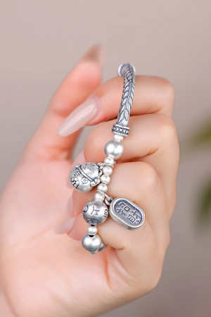Chinese Style Fortune Cat Bead Bracelet for Women - Six-Character Mantra Luck Transfer, Emotion Stabilizing Half Bangle Chain 2025