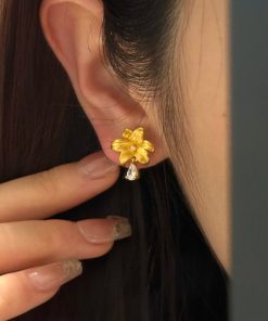 Chinese-Style Gold Brushed Lily Flower Water Drop Tassel Earrings - Elegant High-End Niche Studs for Women