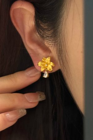 Chinese-Style Gold Brushed Lily Flower Water Drop Tassel Earrings - Elegant High-End Niche Studs for Women