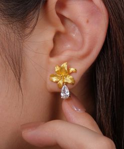 Chinese-Style Gold Brushed Lily Flower Water Drop Tassel Earrings - Elegant High-End Niche Studs for Women