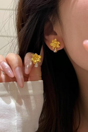 Chinese-Style Gold Brushed Lily Flower Water Drop Tassel Earrings - Elegant High-End Niche Studs for Women