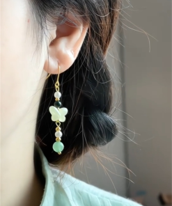 Chinese Style Green Butterfly Ear Hooks - Hanfu-Inspired Imitation Pearl Earrings for Ancient Wind Temperament
