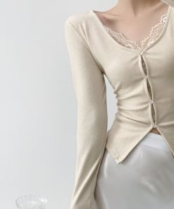 Chinese Style Lace Splicing Slim Fit Fake Two-Piece Short Top for Women - High-End Autumn Winter T-Shirt