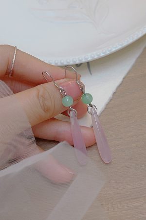 Chinese-Style Long Water Droplet Earrings for Women - 2025 Minimalist Retro Exquisite Design, Trendy Fashion Accessory