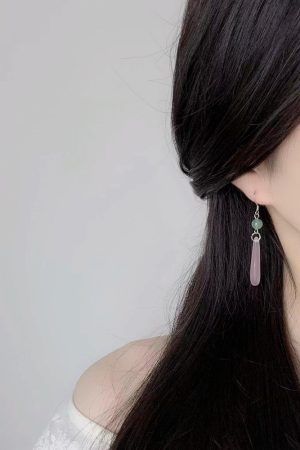 Chinese-Style Long Water Droplet Earrings for Women - 2025 Minimalist Retro Exquisite Design, Trendy Fashion Accessory