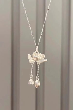 Chinese-Style Lotus Necklace for Women, 2025 Light Luxury Pendant, High-End Clavicle Chain Accessory