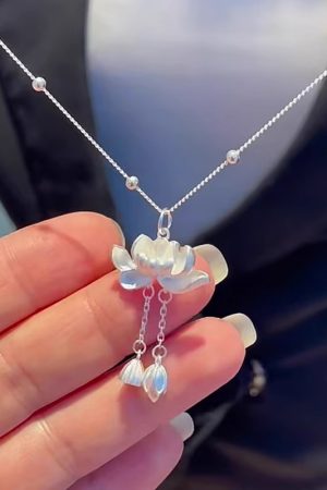Chinese-Style Lotus Necklace for Women, 2025 Light Luxury Pendant, High-End Clavicle Chain Accessory
